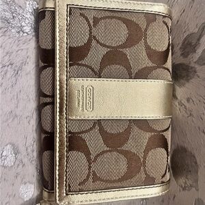 SUPER RARE AUTHENTIC Coach Gold And Red Wallet